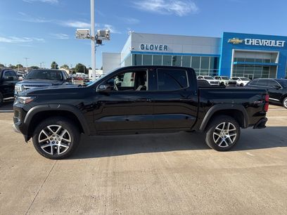 Used 2024 Chevrolet Colorado Z71 w/ Z71 Convenience Package 2