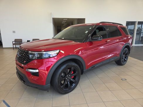 Used 2023 Ford Explorer ST w/ Equipment Group 401A image 3