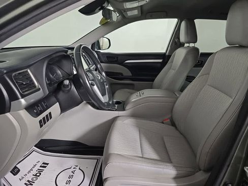 Used 2018 Toyota Highlander Plus image 28