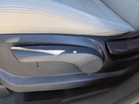 Used 2018 Kia Sorento LX image 18