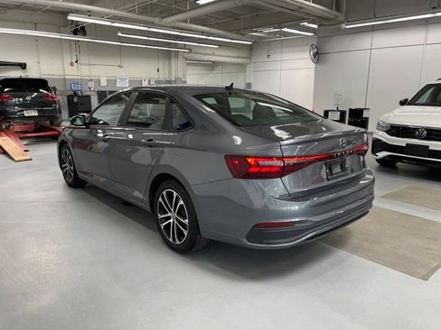 Used 2026 Volkswagen Jetta Sport FWD image 2