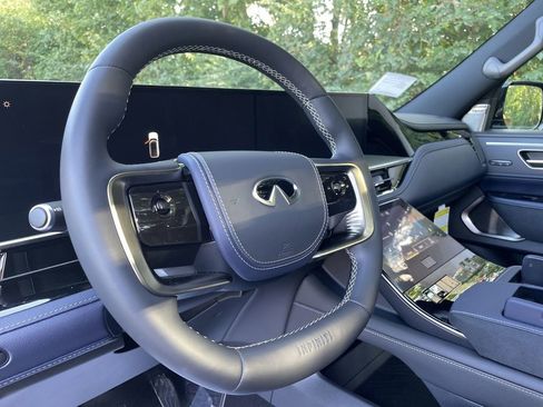 New 2026 INFINITI QX80 4WD image 19
