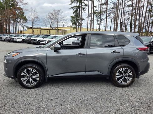 Used 2022 Nissan Rogue SV image 4