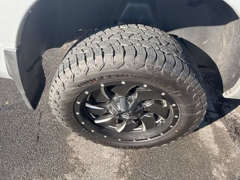 Used 2018 RAM 1500 Express w/ Express Value Package AWD/4WD image 9
