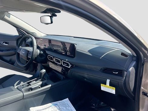 New 2026 Nissan Sentra SV w/ SV Convenience Package FWD image 22