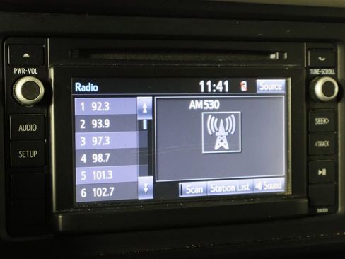 Used 2019 Toyota Tacoma SR image 27