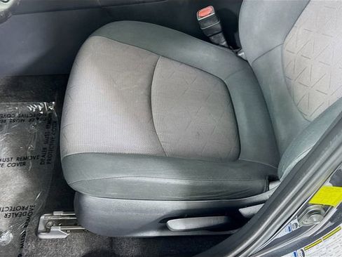 Certified 2019 Toyota RAV4 XLE AWD/4WD image 18