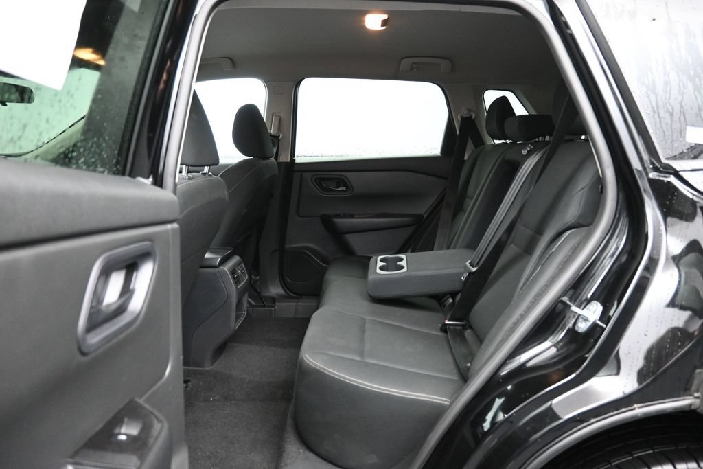 Used 2024 Nissan Rogue S AWD/4WD image 25