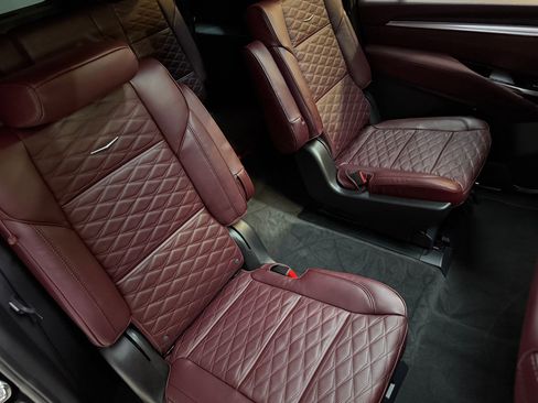 New 2026 Cadillac Escalade ESV Sport w/ LPO, ONYX Package image 57