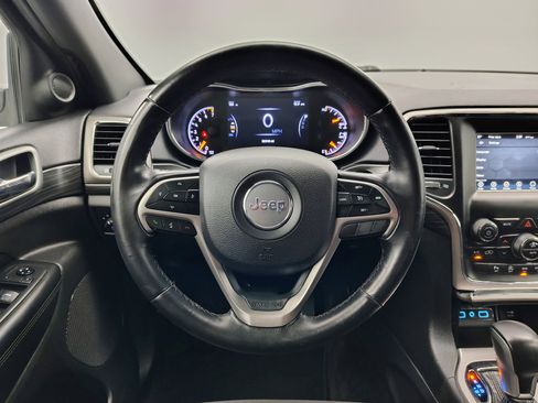 Used 2019 Jeep Grand Cherokee Laredo image 34