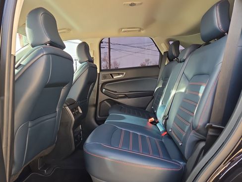 Used 2023 Ford Edge SEL w/ Sport Appearance Package image 13