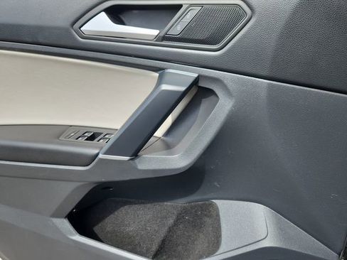 Used 2020 Volkswagen Tiguan SE w/ 3rd Row Seat Package image 6