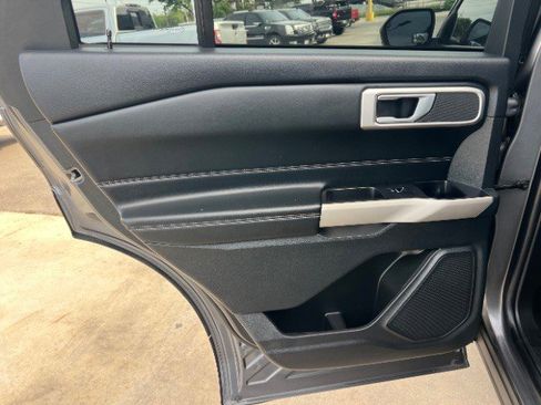 Used 2023 Ford Explorer XLT w/ Equipment Group 202A RWD image 26