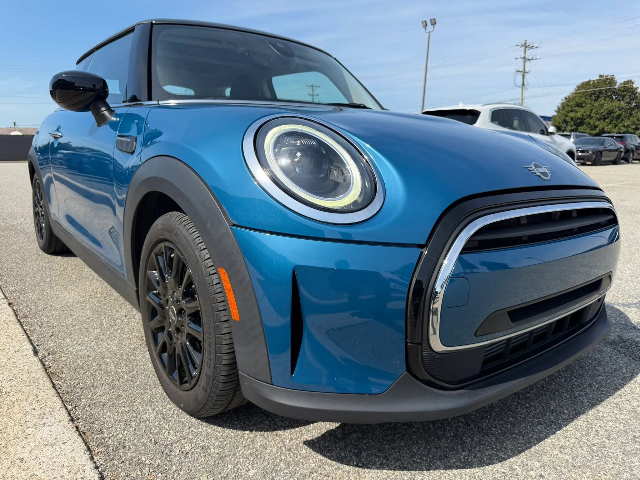 Used 2023 MINI Cooper 2-Door Hardtop FWD image 18