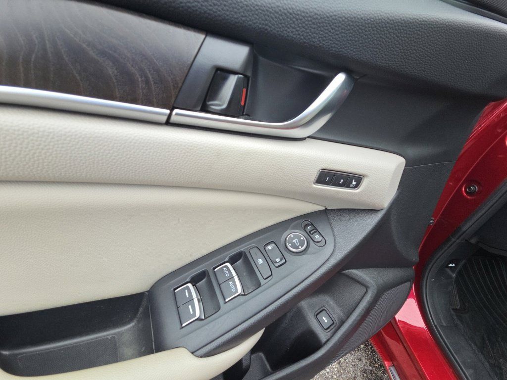Used 2019 Honda Accord EX-L image 30