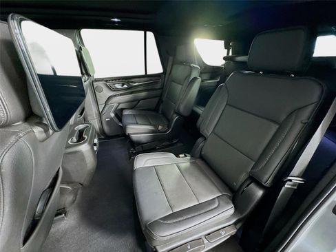 Used 2024 GMC Yukon Denali w/ Advanced Technology Package RWD image 24