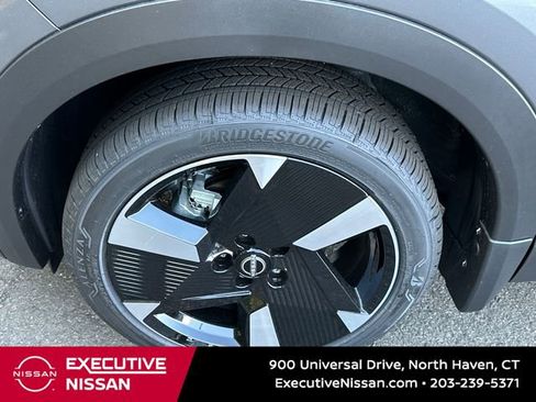 Used 2025 Nissan Kicks SR image 8