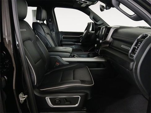 Used 2025 RAM 1500 Laramie image 10