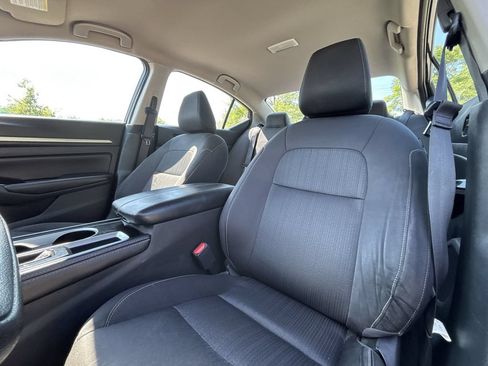 Certified 2023 Nissan Altima 2.5 SV FWD image 13