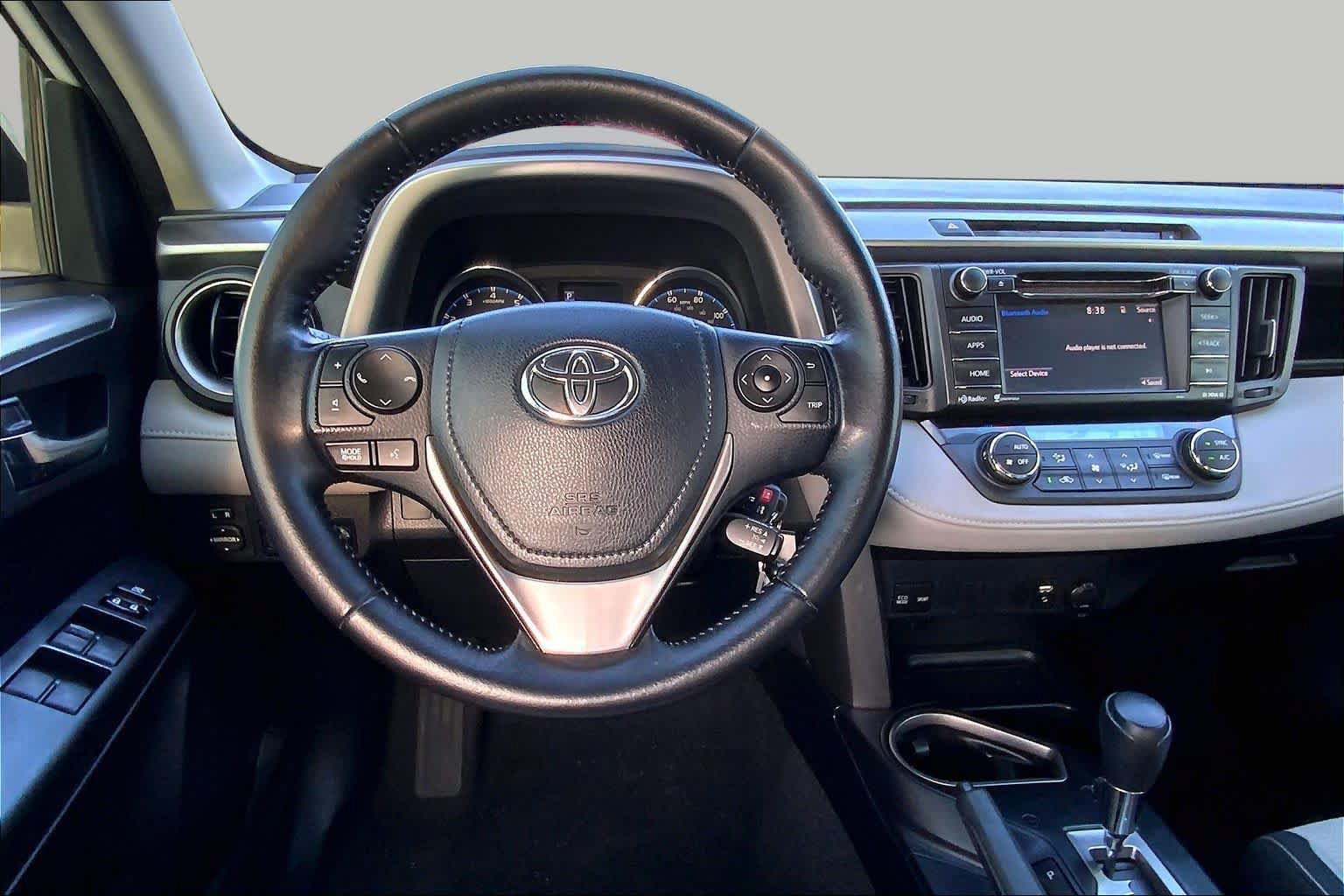 Used 2016 Toyota RAV4 XLE FWD image 5