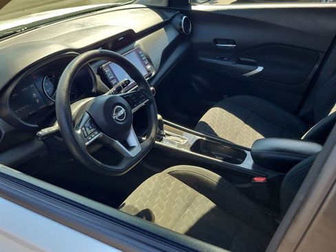 Used 2023 Nissan Kicks SV image 10