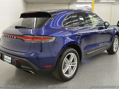 Used 2023 Porsche Macan AWD/4WD image 10