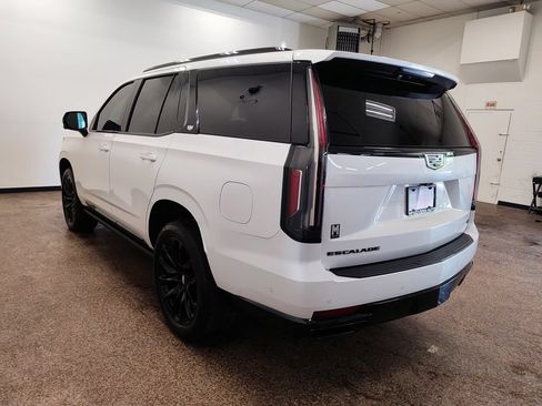Used 2023 Cadillac Escalade Sport Platinum w/ LPO, ONYX Package AWD/4WD image 3