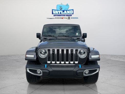 Used 2023 Jeep Wrangler Unlimited Sahara w/ Cold Weather Group image 8