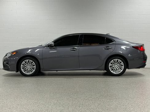 Used 2017 Lexus ES 350 w/ Premium Package FWD image 9