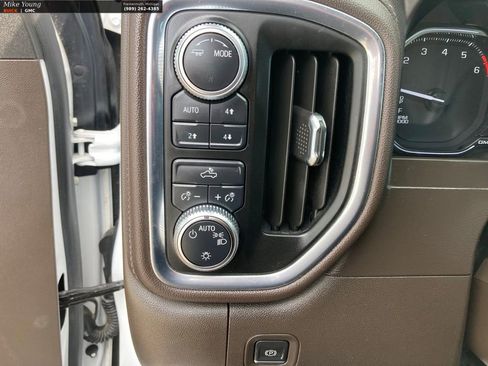 Used 2021 GMC Sierra 1500 SLE AWD/4WD image 18