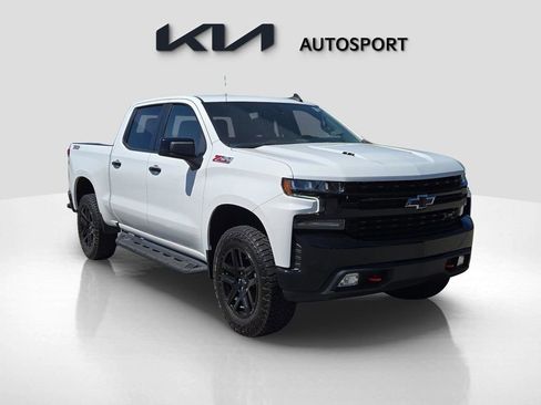 Used 2021 Chevrolet Silverado 1500 LT Trail Boss w/ LPO, Dark Essentials Package image 3