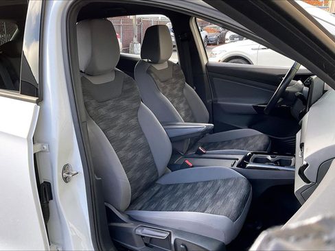 Certified 2022 Volkswagen ID.4 Pro image 6