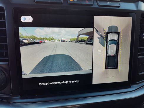 Used 2024 Ford F250 Lariat w/ Lariat Ultimate Package image 38