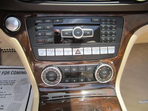 Used 2013 Mercedes-Benz SL 550 image 38
