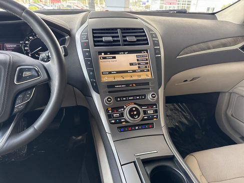 Used 2017 Lincoln MKZ Reserve w/ Climate Package image 31