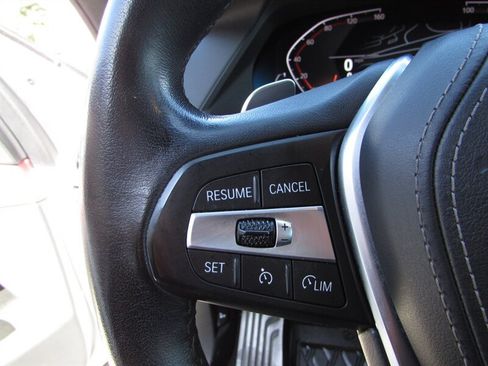 Used 2022 BMW X6 xDrive40i w/ Premium Package AWD/4WD image 16