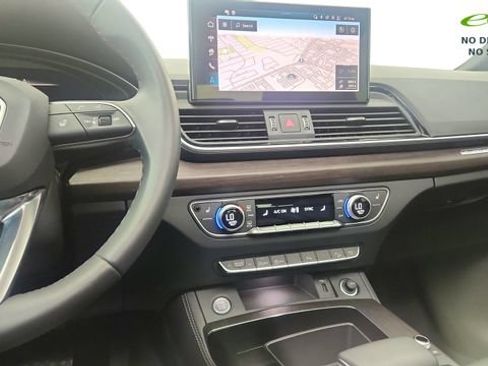 Used 2025 Audi Q5 2.0T Premium Plus w/ Premium Plus Package AWD/4WD image 46