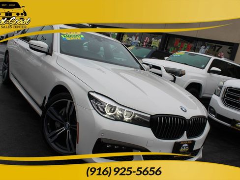 Used 2018 BMW 740i image 1