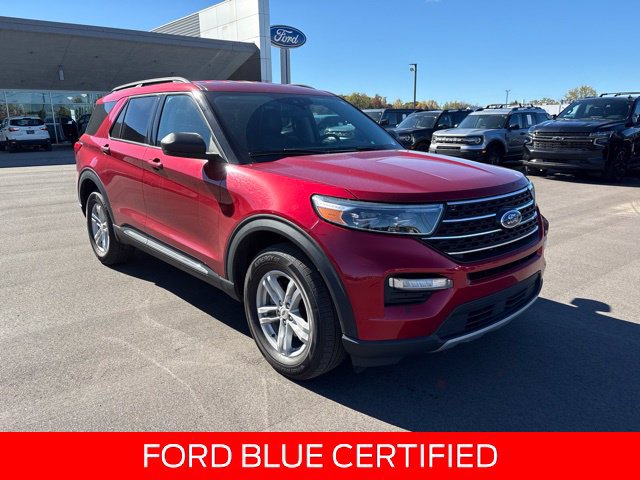 Certified 2024 Ford Explorer XLT w/ Equipment Group 202A AWD/4WD image 1