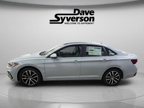 New 2026 Volkswagen Jetta SE FWD image 2