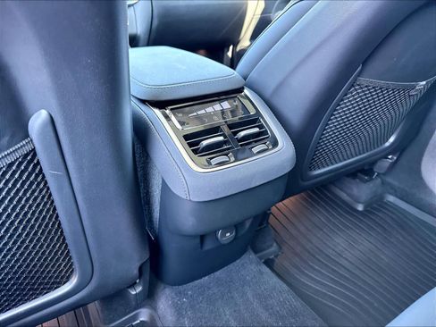 Used 2026 Volvo XC90 B5 Plus w/ Protection Package AWD/4WD image 39