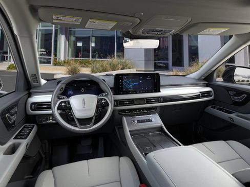New 2026 Lincoln Aviator AWD w/ Jet Appearance Package image 9