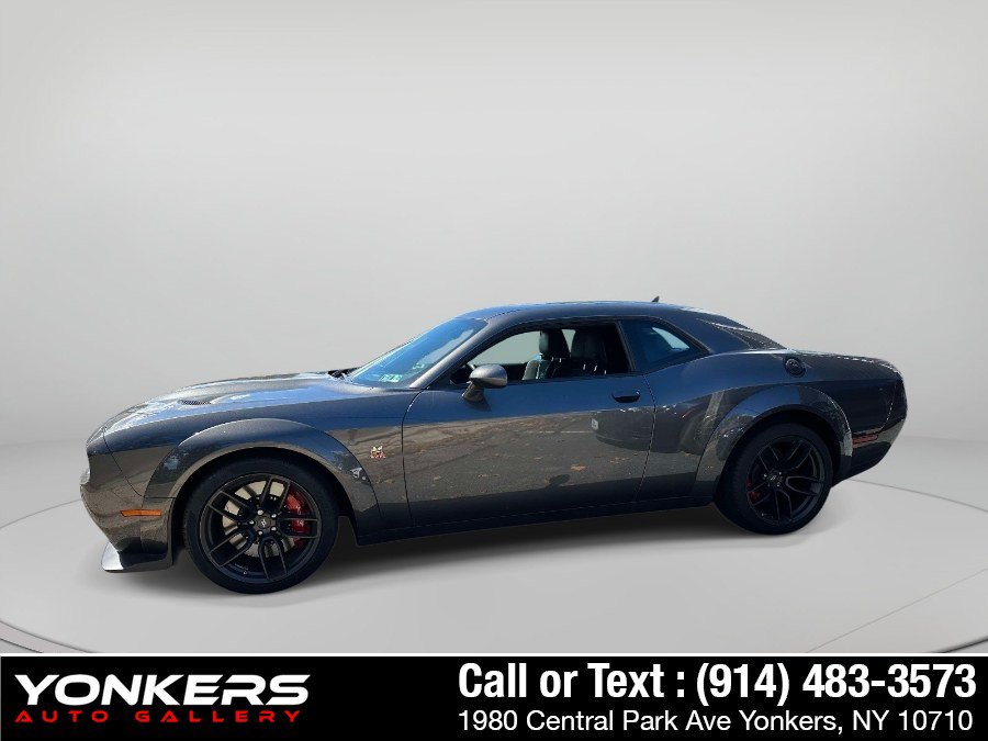 Used 2022 Dodge Challenger R/T Scat Pack RWD image 3