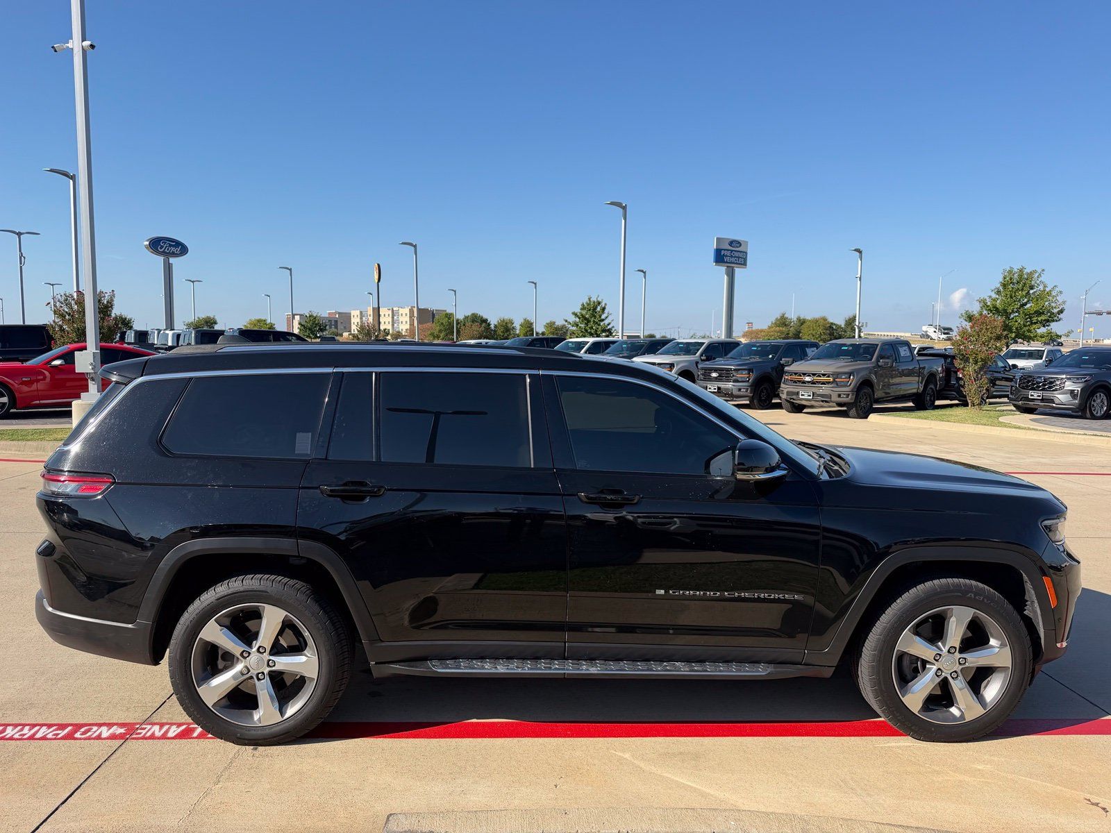 Used 2022 Jeep Grand Cherokee L Limited w/ Luxury Tech Group II AWD/4WD image 24