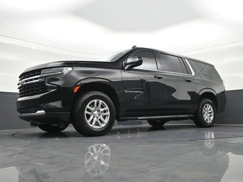 Used 2023 Chevrolet Suburban LS RWD image 24