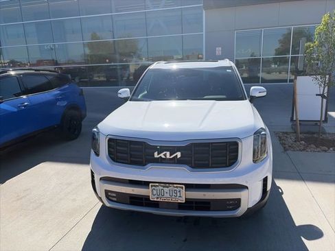 Used 2024 Kia Telluride SX w/ Towing Package AWD/4WD image 3