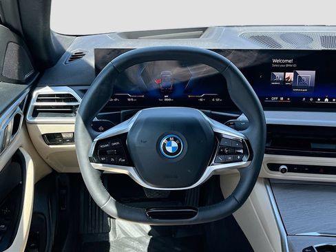 Used 2025 BMW i4 eDrive40 w/ Premium Package RWD image 11