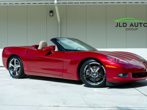 Used 2008 Chevrolet Corvette Convertible w/ Preferred Equipment Group RWD image 1