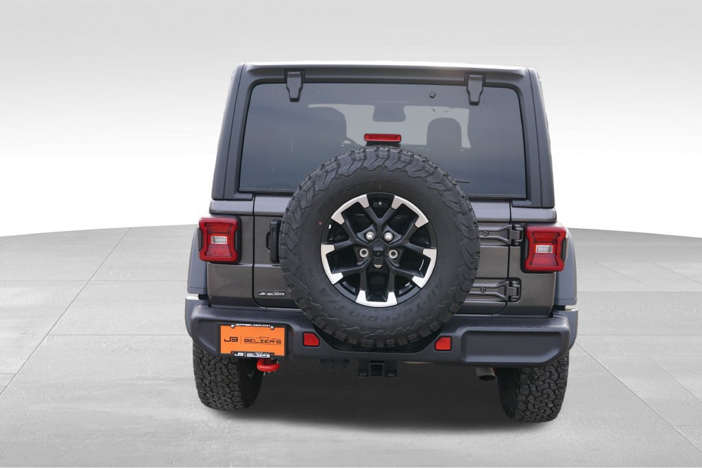 Used 2025 Jeep Wrangler Unlimited Rubicon w/ Convenience Group AWD/4WD image 6