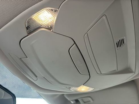 Used 2017 Ford Escape SE image 22